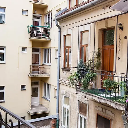 Diana Apartment *